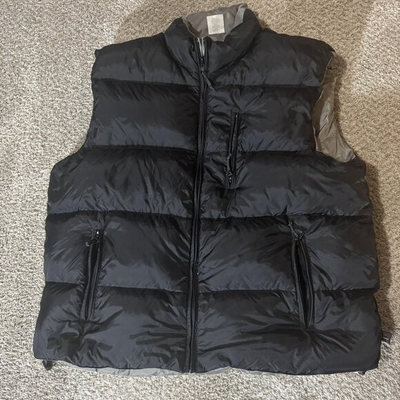 Old Navy Vest Mens 2XL Black Gray Reversible Down Puffer Quilted Zip Pockets - Picture 1 of 7